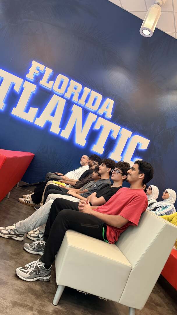 Students listening in the Florida Atlantic lounge